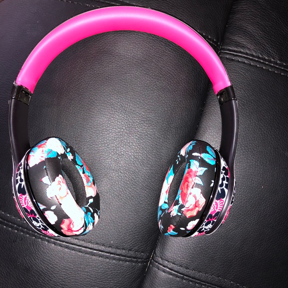 Customize beats solo 3 wireless